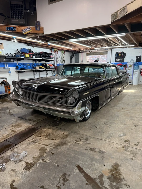 1959 Lincoln Continental 3rd Gen - Image 7 of 21