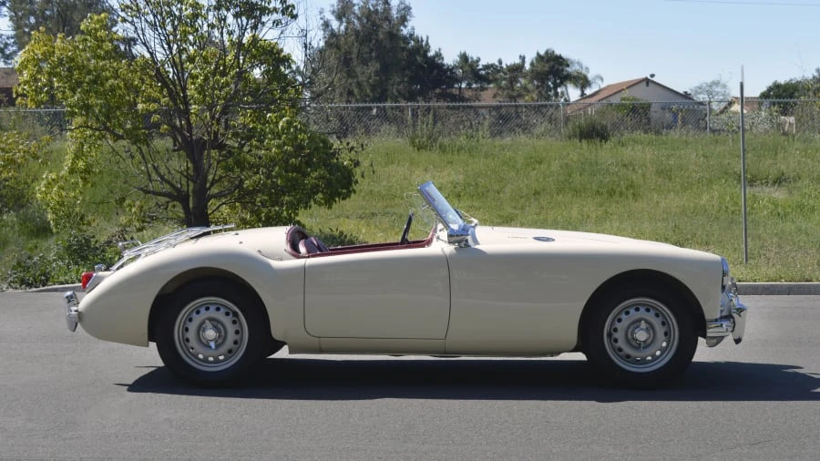 1959 MG MGA - Image 2 of 10