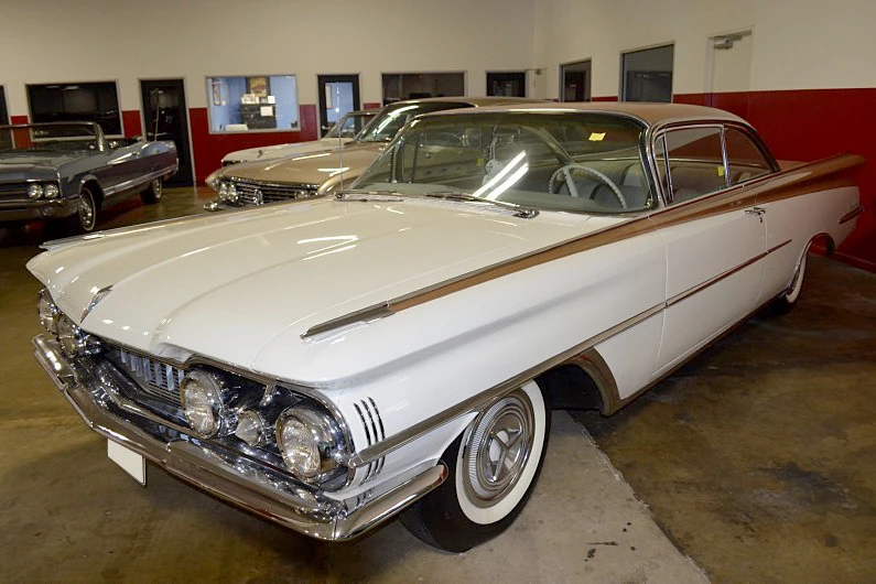 1959 Oldsmobile 98 - Image 2 of 5