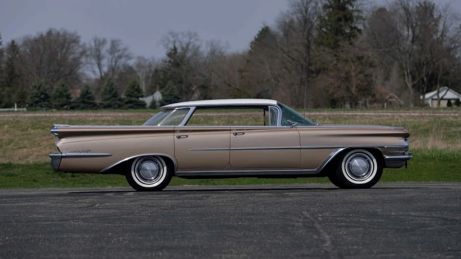 1959 Oldsmobile 98 - Image 2 of 12