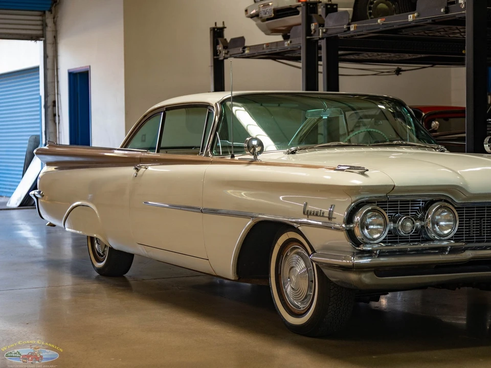 1959 Oldsmobile 88 - Image 12 of 31