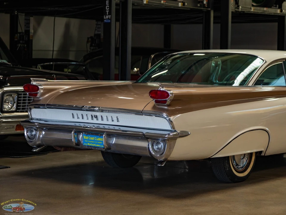 1959 Oldsmobile 88 - Image 20 of 31