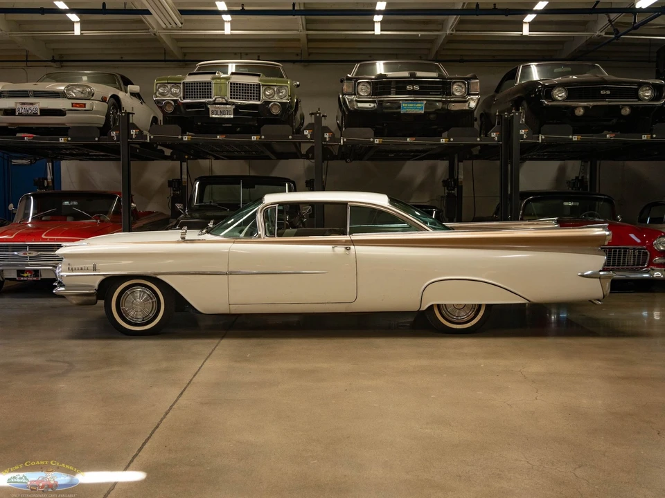 1959 Oldsmobile 88 - Image 7 of 31