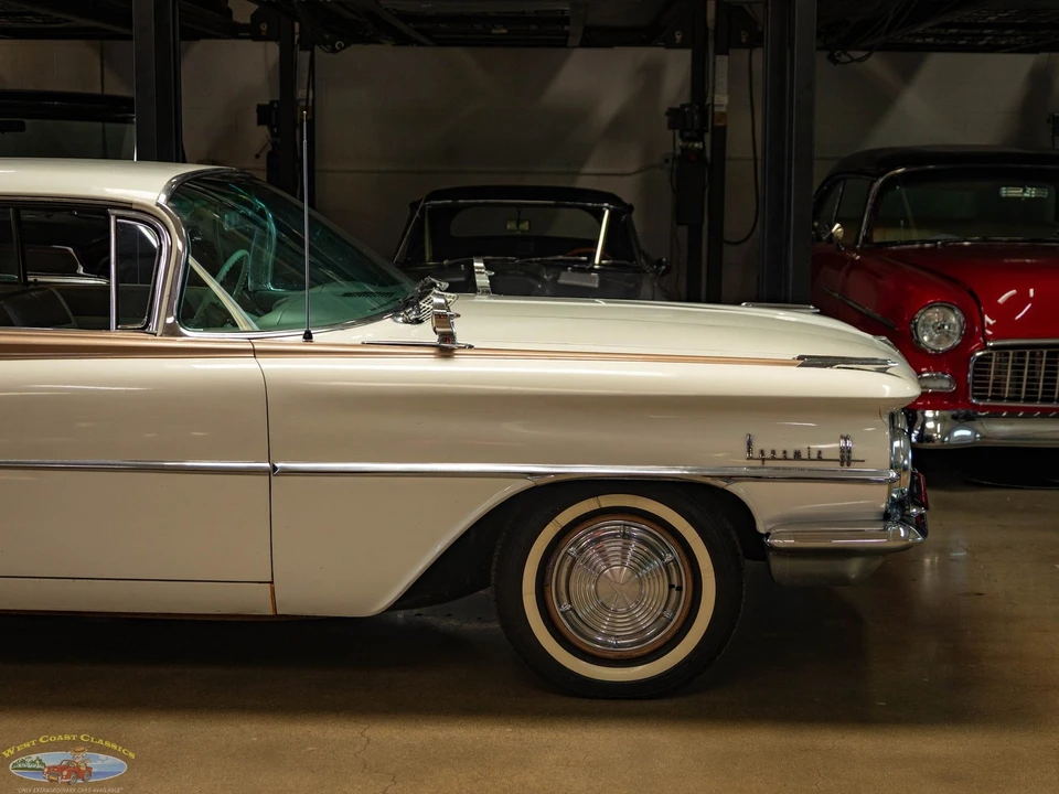 1959 Oldsmobile 88 - Image 4 of 21