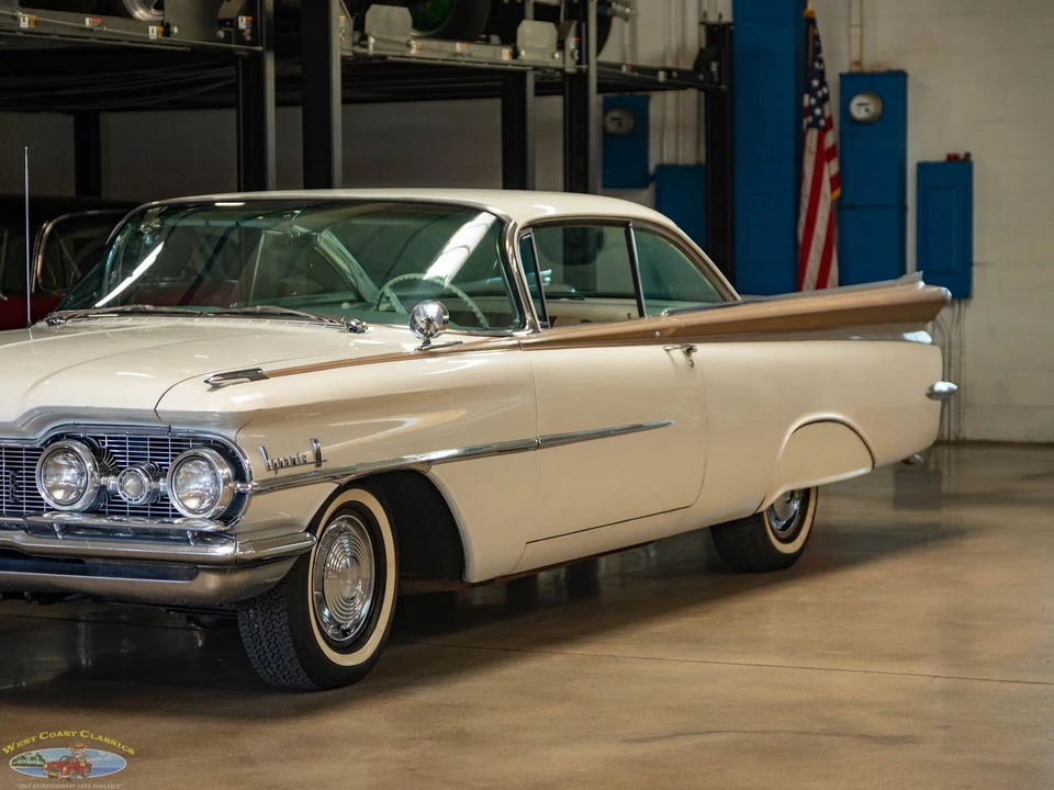 1959 Oldsmobile 88 - Image 10 of 31