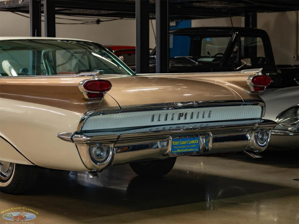 1959 Oldsmobile 88 - Image 17 of 31