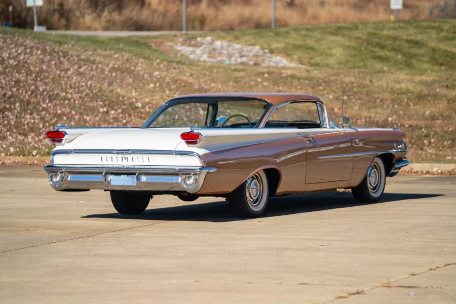 1959 Oldsmobile 88 - Image 3 of 18