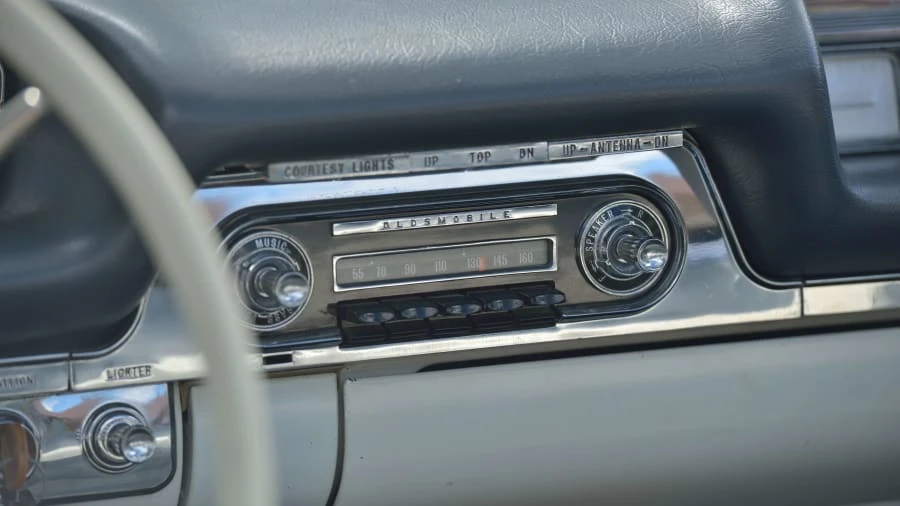 1959 Oldsmobile 88 - Image 17 of 21