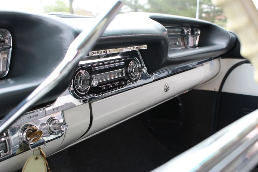 1959 Oldsmobile 88 - Image 7 of 12
