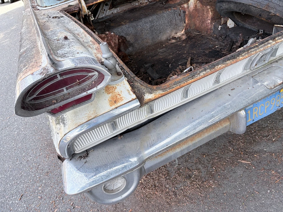 1959 Oldsmobile 98 - Image 5 of 31