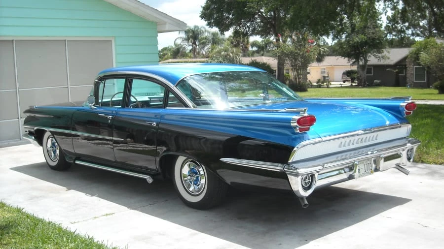 1959 Oldsmobile 88 - Image 2 of 3