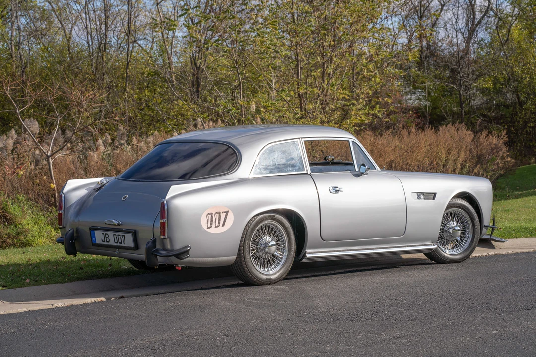 1959 Peerless - Image 9 of 31