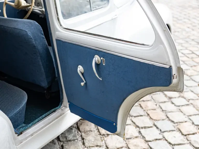 1959 Peugeot 504 - Image 17 of 31