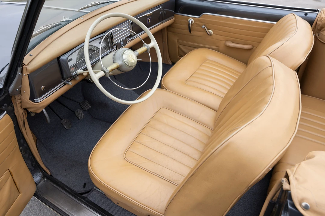1959 Peugeot - Image 4 of 29