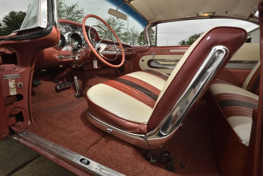 1959 Pontiac Bonneville 1st Gen - Image 19 of 29