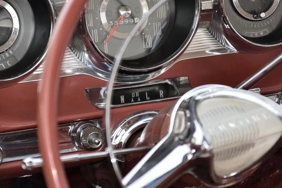1959 Pontiac Bonneville 1st Gen - Image 26 of 29