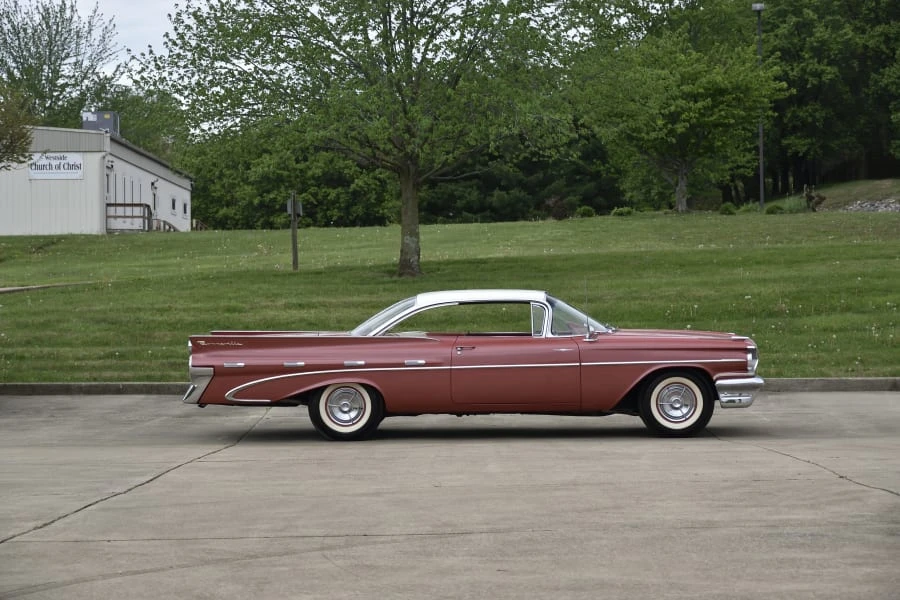 1959 Pontiac Bonneville 1st Gen - Image 2 of 29