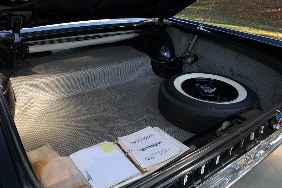 1959 Pontiac Bonneville 1st Gen - Image 30 of 30
