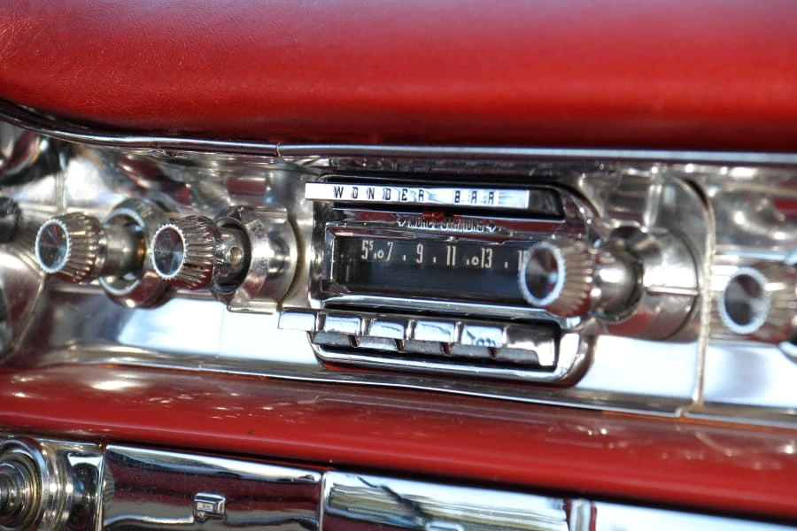 1959 Pontiac Bonneville 1st Gen - Image 18 of 30