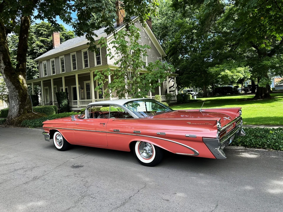 1959 Pontiac Bonneville 1st Gen - Image 8 of 31