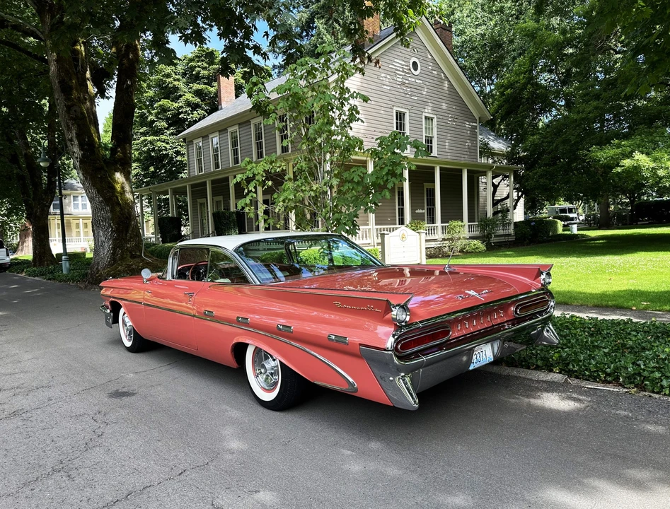 1959 Pontiac Bonneville 1st Gen - Image 9 of 31