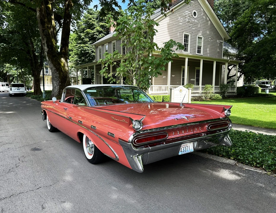 1959 Pontiac Bonneville 1st Gen - Image 10 of 31