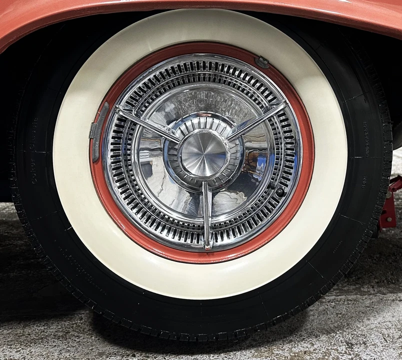 1959 Pontiac Bonneville 1st Gen - Image 25 of 31