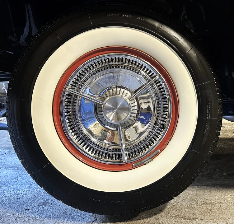 1959 Pontiac Bonneville 1st Gen - Image 24 of 31