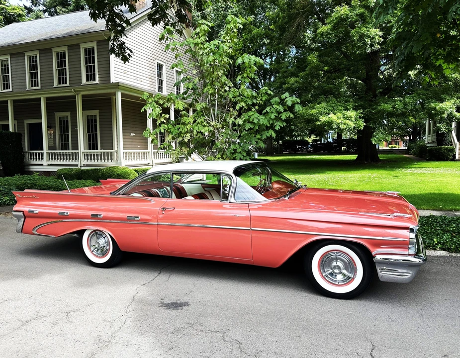 1959 Pontiac Bonneville 1st Gen - Image 16 of 31