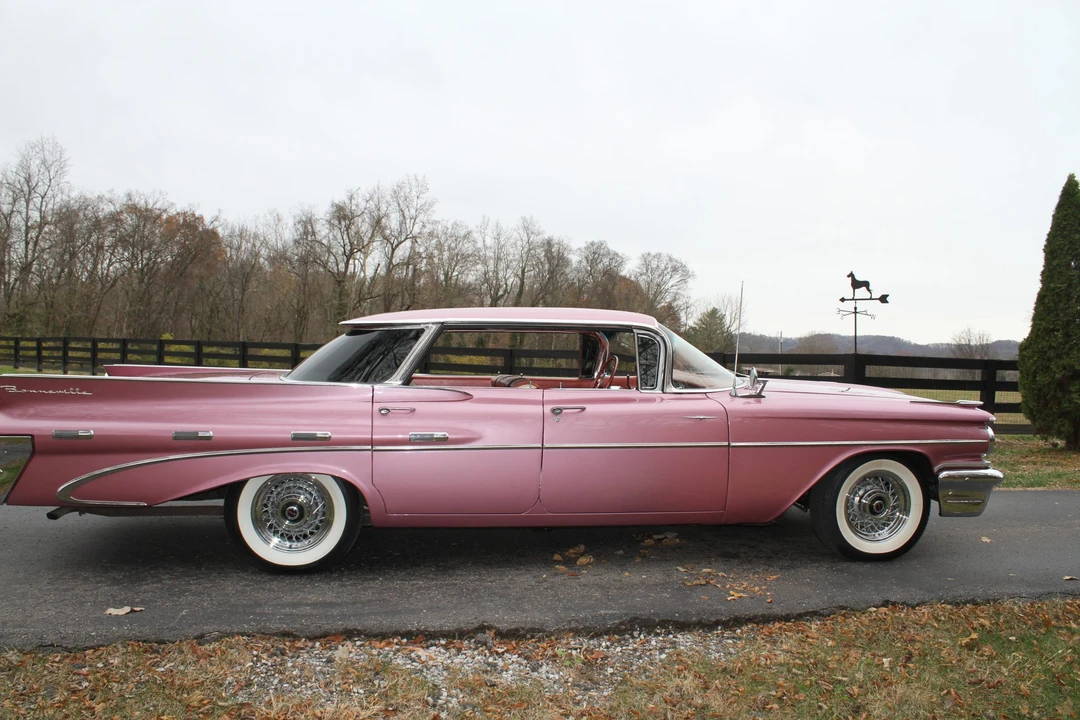 1959 Pontiac Bonneville 1st Gen - Image 12 of 31
