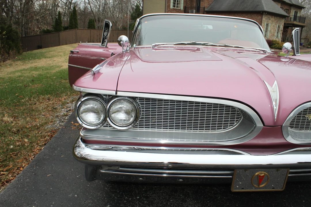1959 Pontiac Bonneville 1st Gen - Image 16 of 31