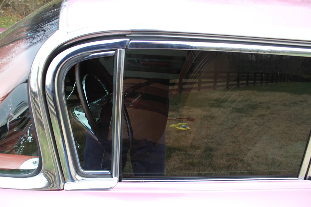 1959 Pontiac Bonneville 1st Gen - Image 28 of 31