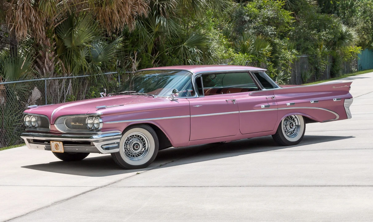 1959 Pontiac Bonneville 1st Gen - Image 2 of 31