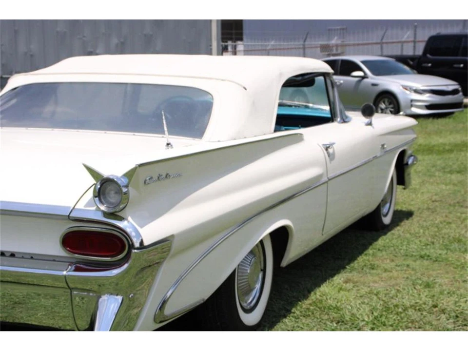 1959 Pontiac Catalina 2nd Gen - Image 4 of 18
