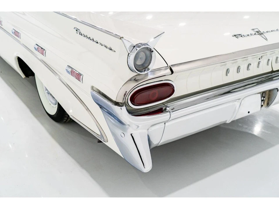 1959 Pontiac Parisienne - Image 5 of 31