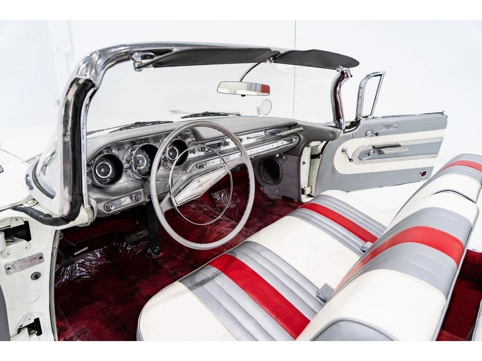1959 Pontiac Parisienne - Image 8 of 31