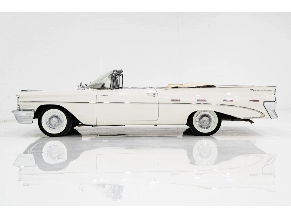 1959 Pontiac Parisienne - Image 24 of 31