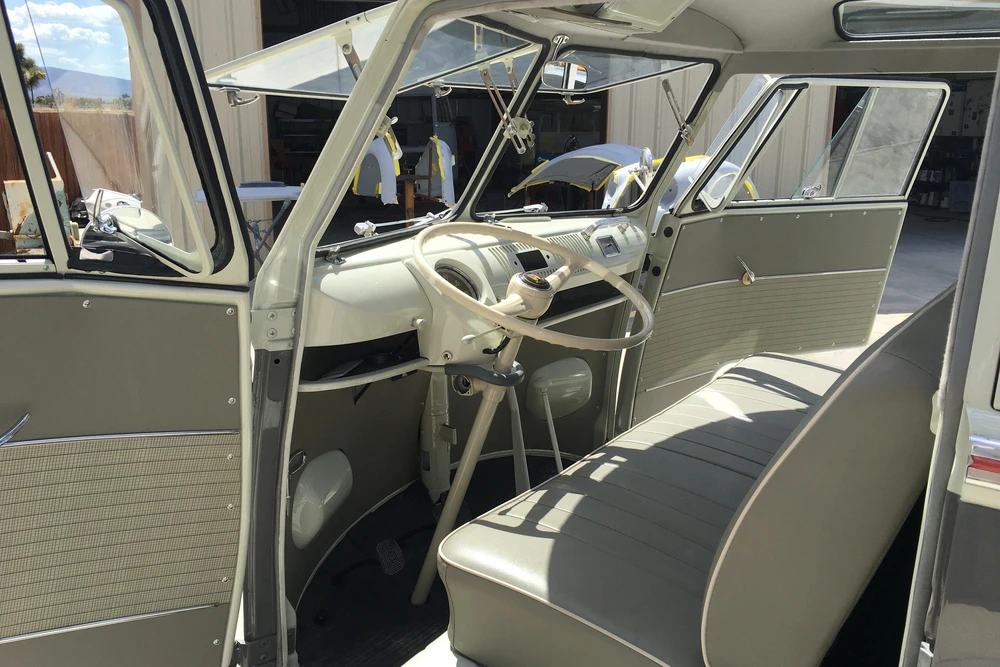 1959 Volkswagen Split-Window Bus - Image 4 of 10