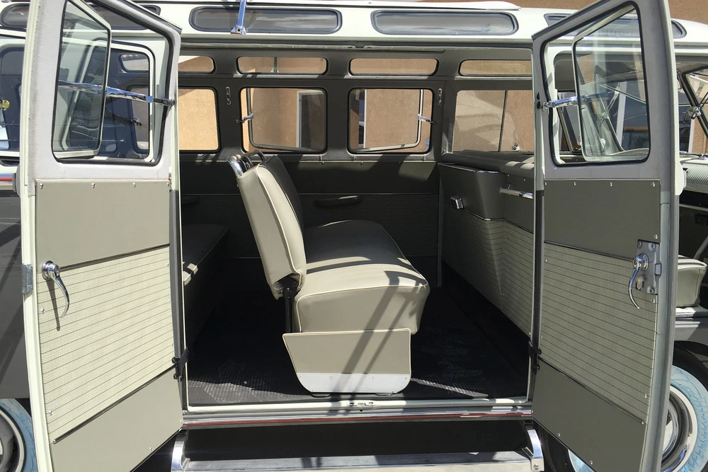 1959 Volkswagen Split-Window Bus - Image 7 of 10