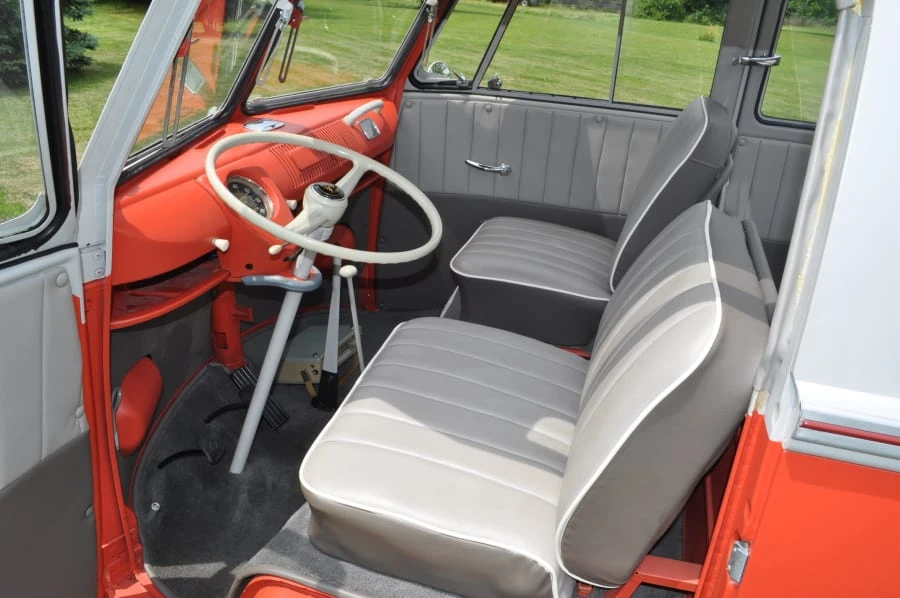1959 Volkswagen Split-Window Bus - Image 4 of 12