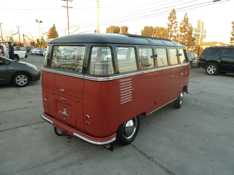 1959 Volkswagen Split-Window Bus - Image 6 of 12