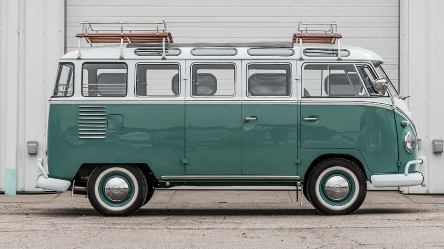 1959 Volkswagen Split-Window Bus - Image 2 of 12