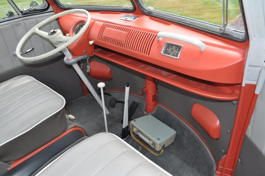 1959 Volkswagen Split-Window Bus - Image 5 of 12
