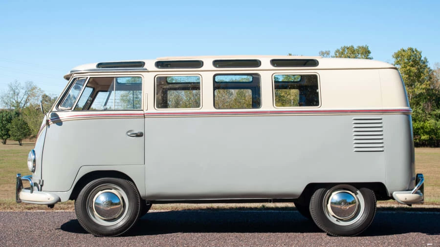 1959 Volkswagen Split-Window Bus - Image 2 of 6