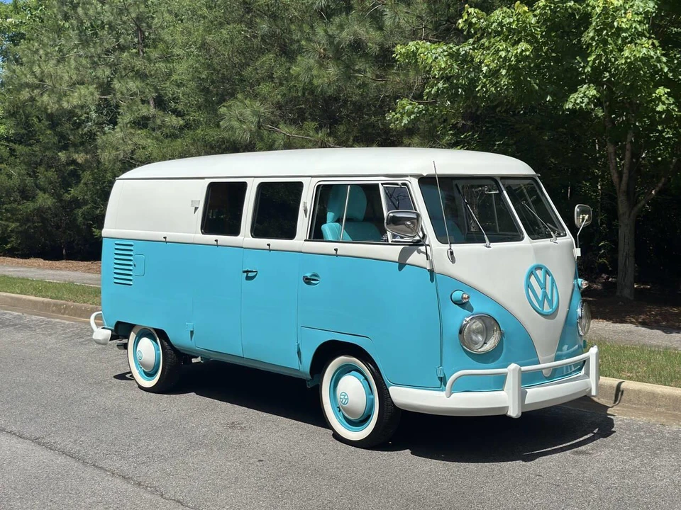 1959 Volkswagen Split-Window Bus - Image 4 of 29