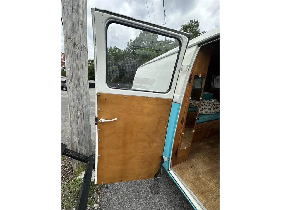 1959 Volkswagen Split-Window Bus - Image 20 of 29
