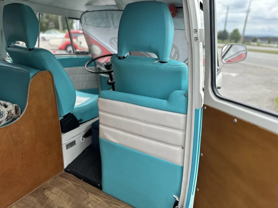 1959 Volkswagen Split-Window Bus - Image 18 of 29
