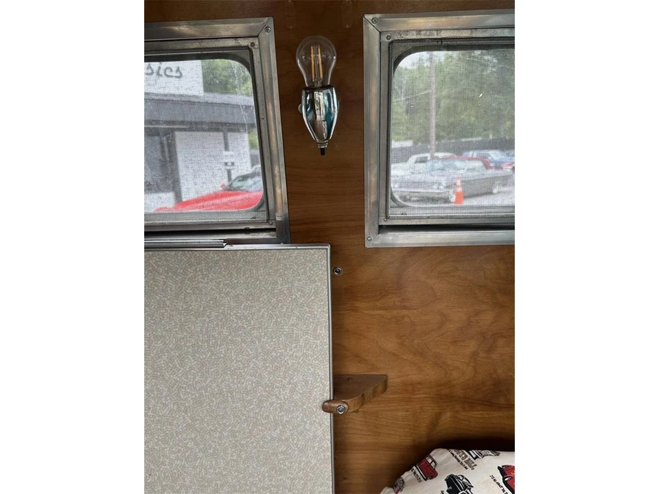 1959 Volkswagen Split-Window Bus - Image 19 of 29