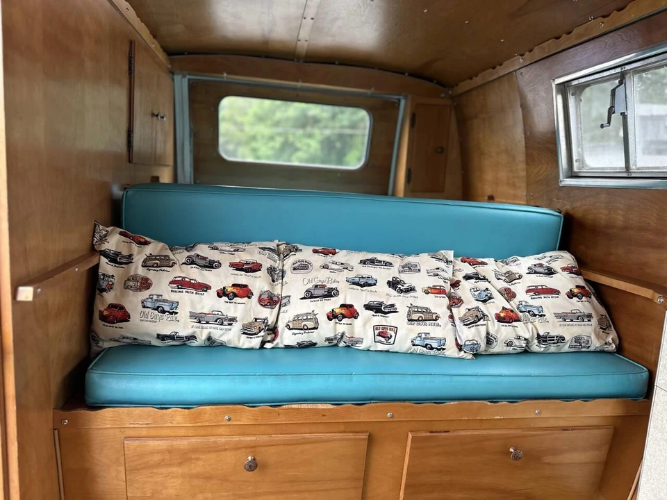 1959 Volkswagen Split-Window Bus - Image 26 of 29