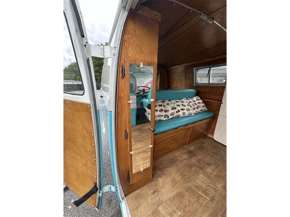 1959 Volkswagen Split-Window Bus - Image 24 of 29